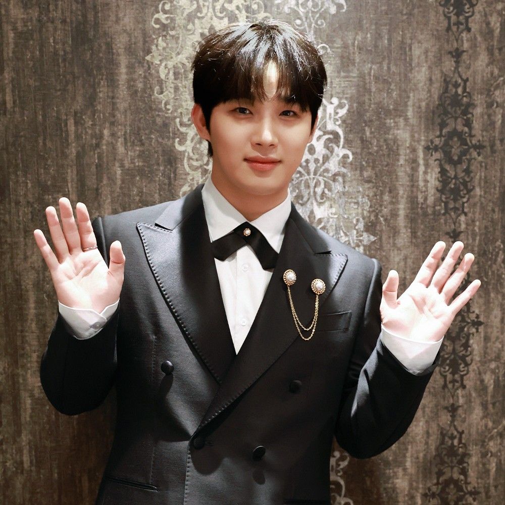 Latest photo of Lim Hyunsik (BTOB)