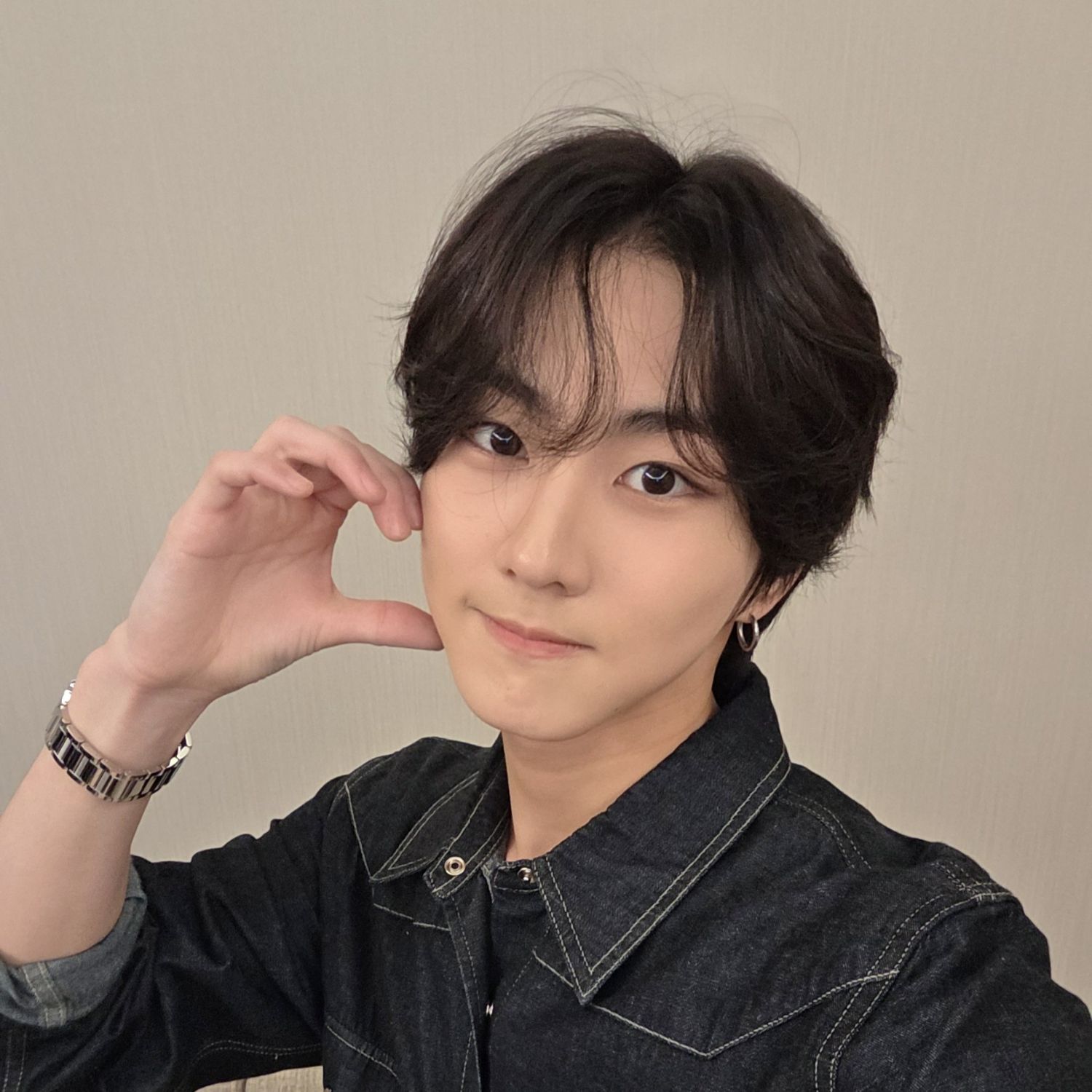Recent activity shot of Jungwon (ENHYPEN)