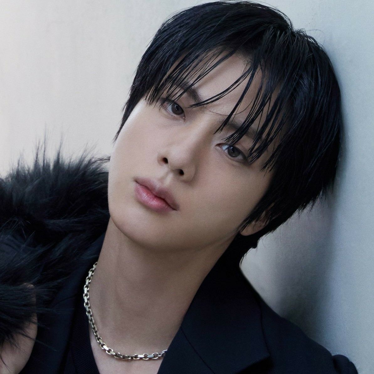 진 (방탄소년단)의 최신 사진