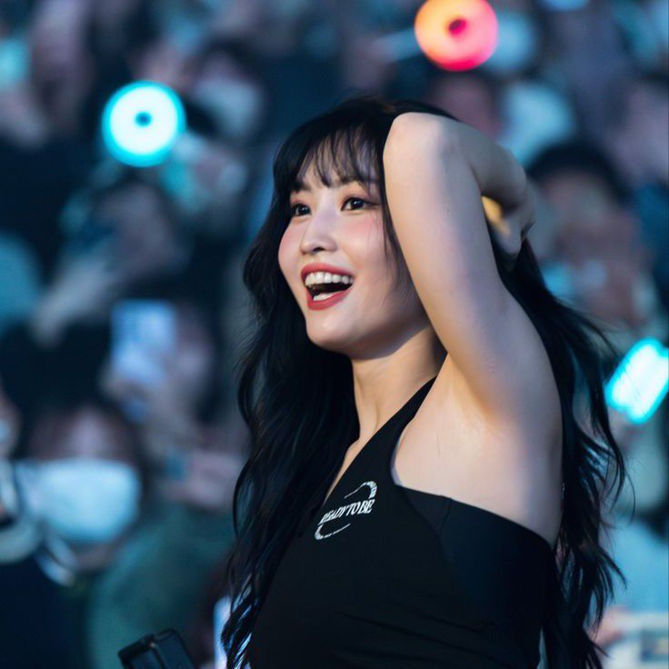 모모 (TWICE)의 최신 사진