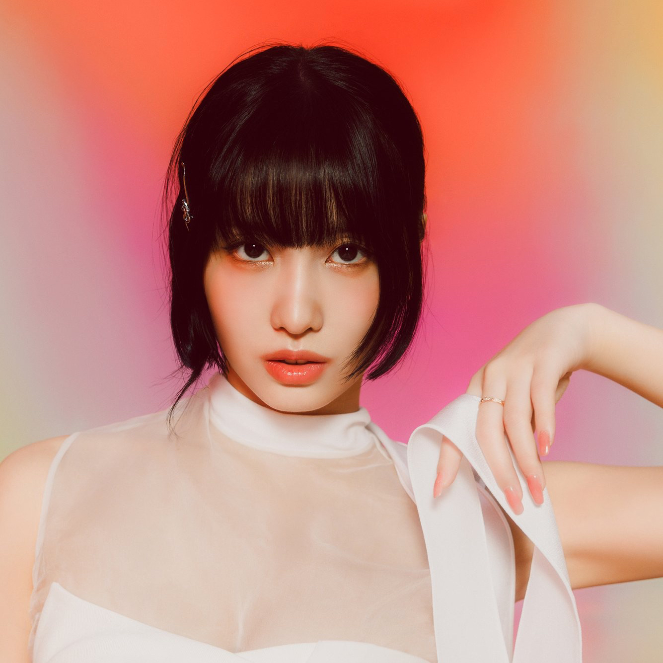 Behind-the-scenes cut of Momo (TWICE)