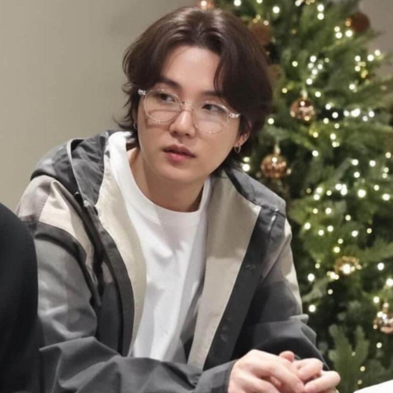 SUGA (防彈少年團)的最新活動照片