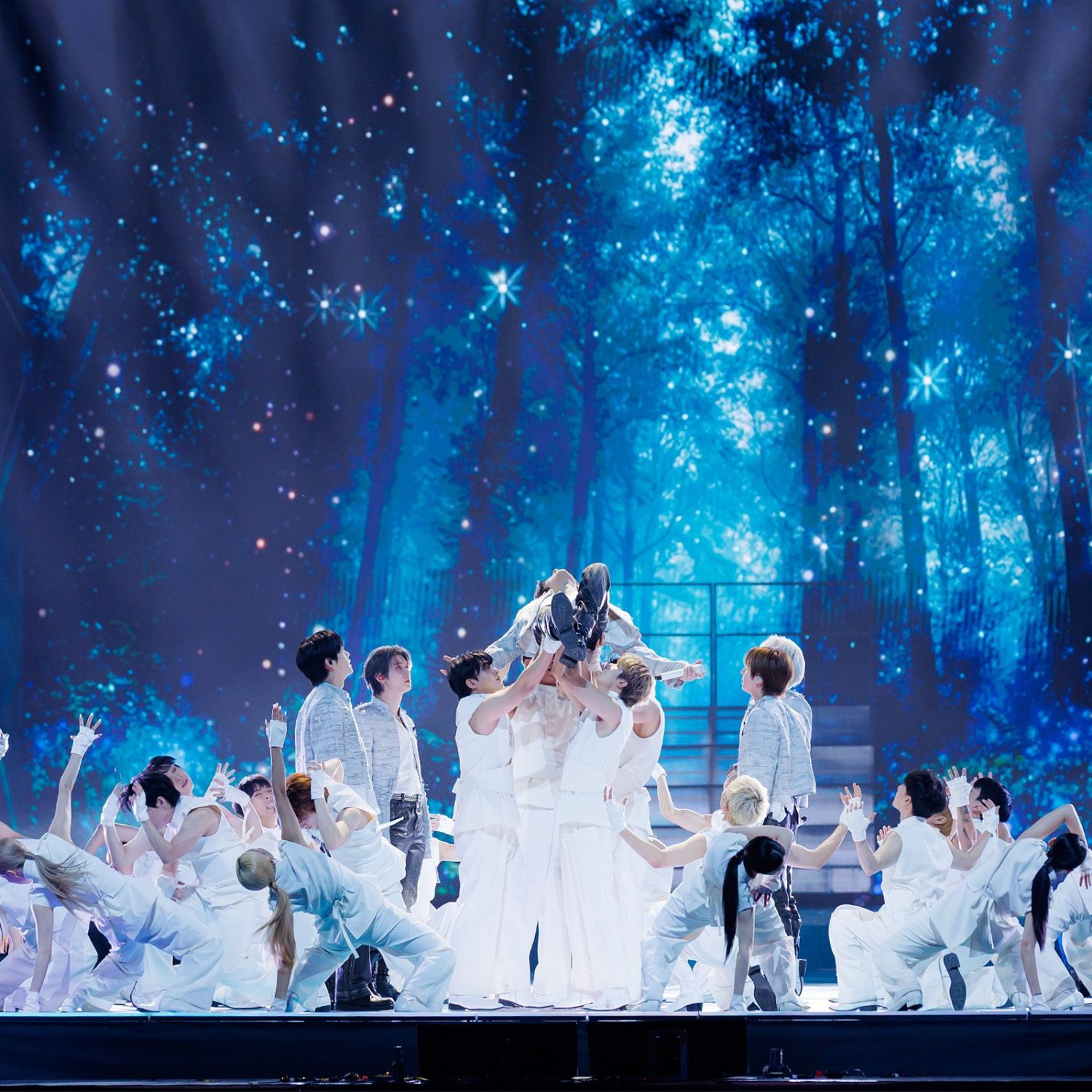 TOMORROW X TOGETHER的最新活動照片