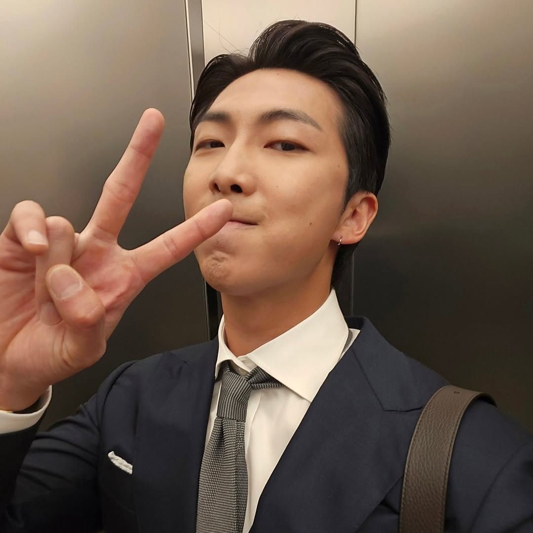 Behind-the-scenes cut of RM (BTS)