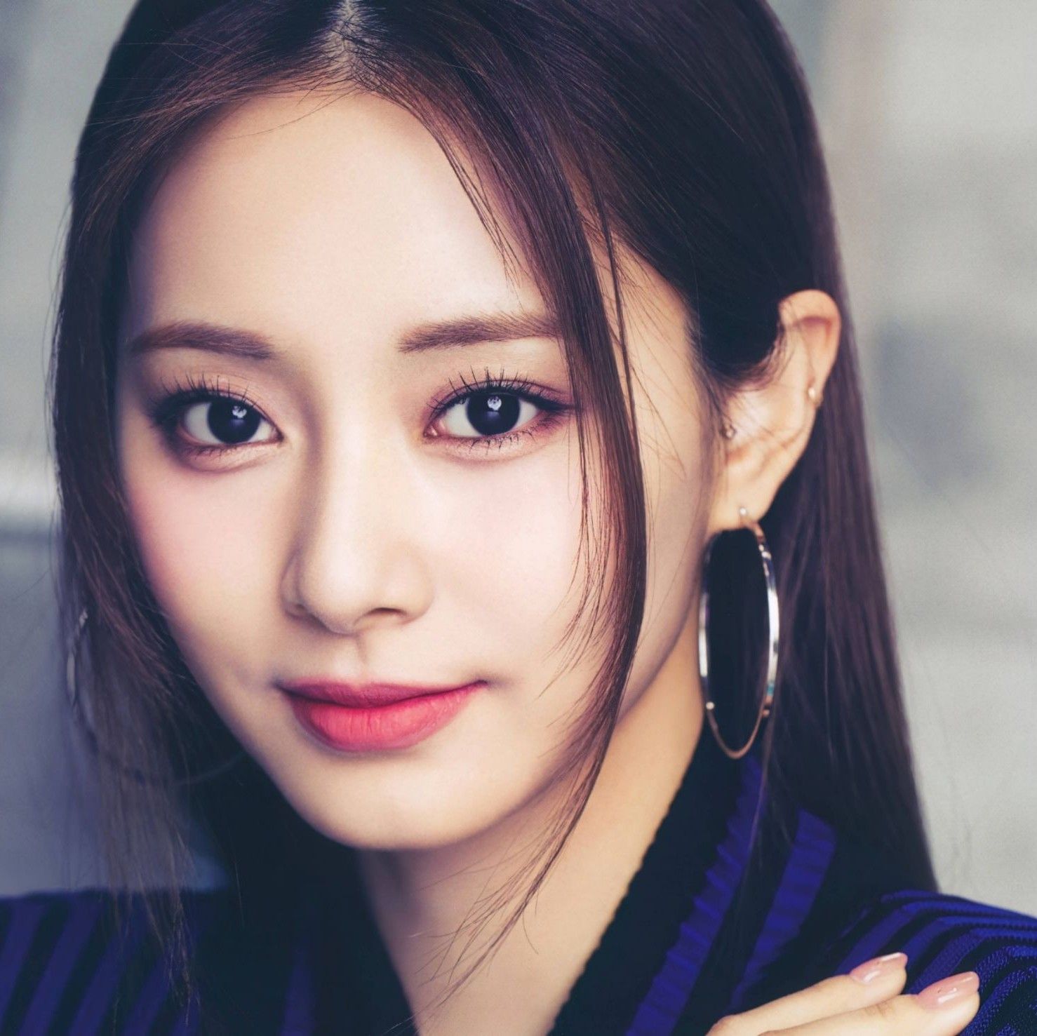 Recent activity shot of Tzuyu (TWICE)