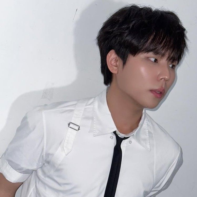Recent activity shot of Jung Seunghwan