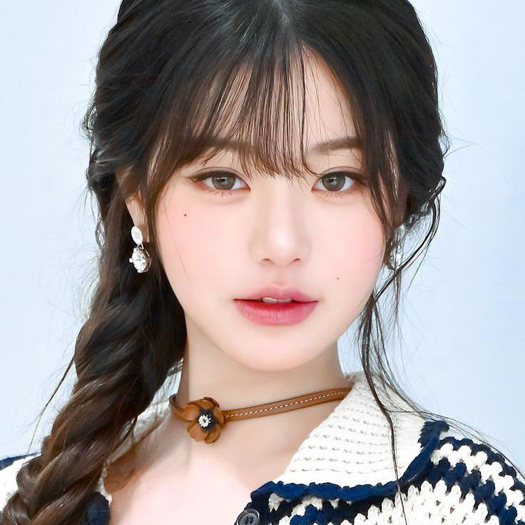 A moment captured by Jang Wonyoung (IVE)'s fan