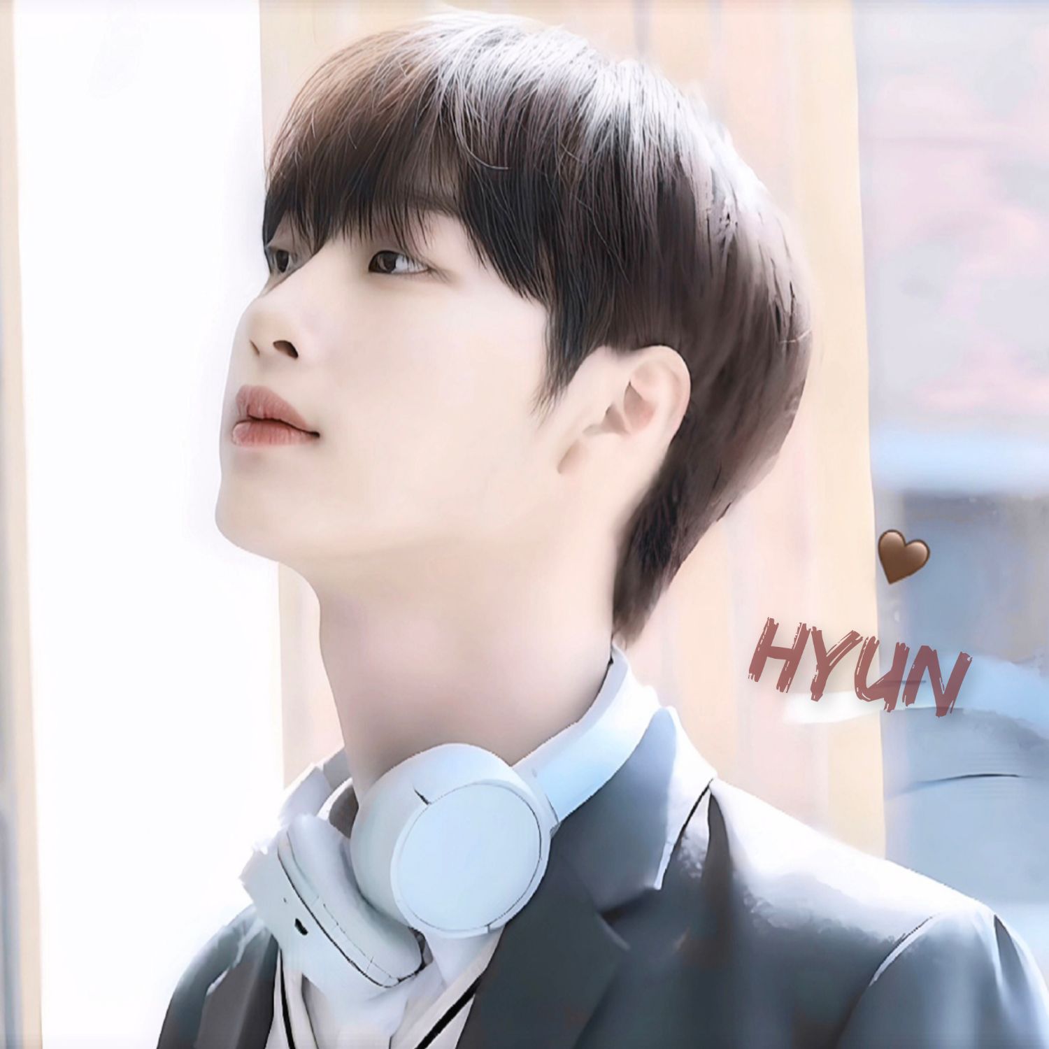 Behind-the-scenes cut of Hyun