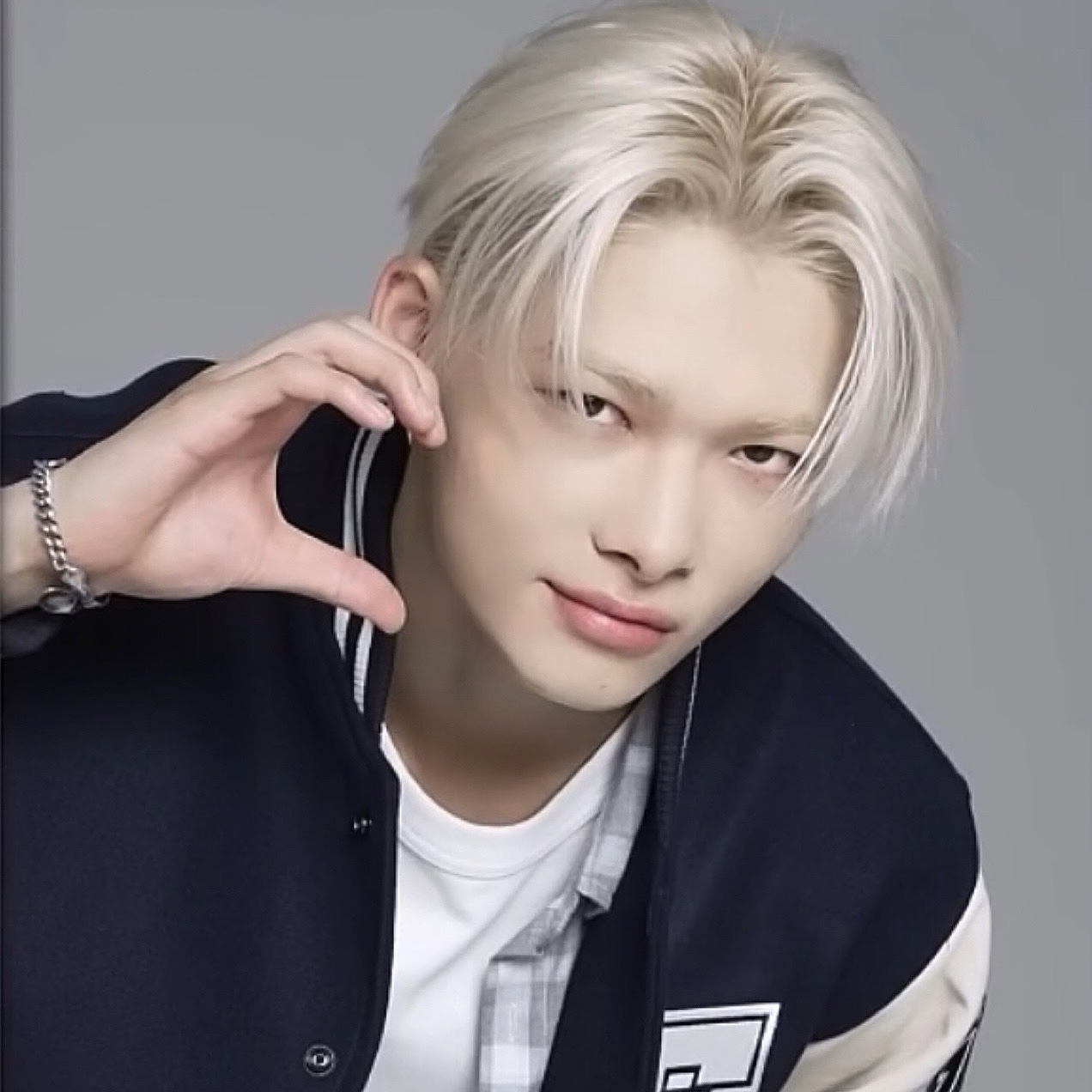 Behind-the-scenes cut of NI-KI (ENHYPEN)