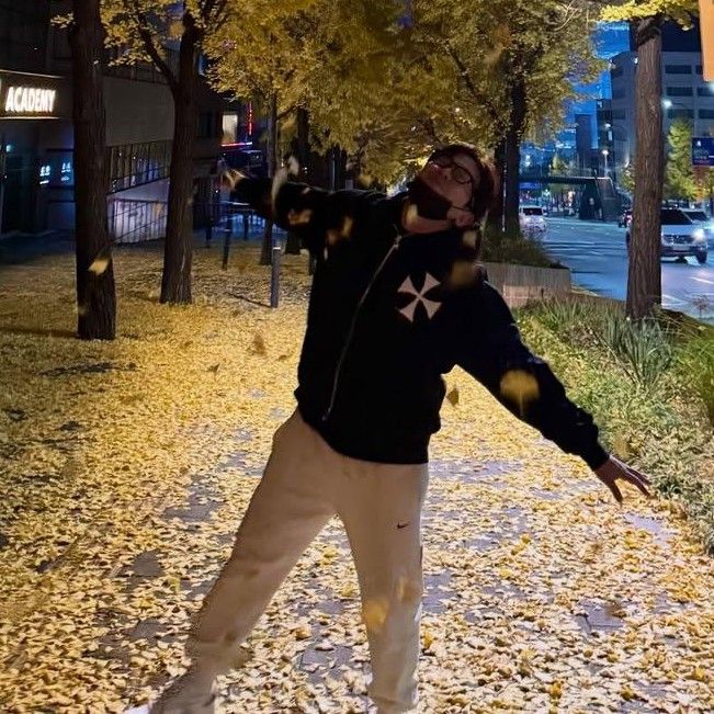 Latest photo of Lee Minwoo (SHINHWA)