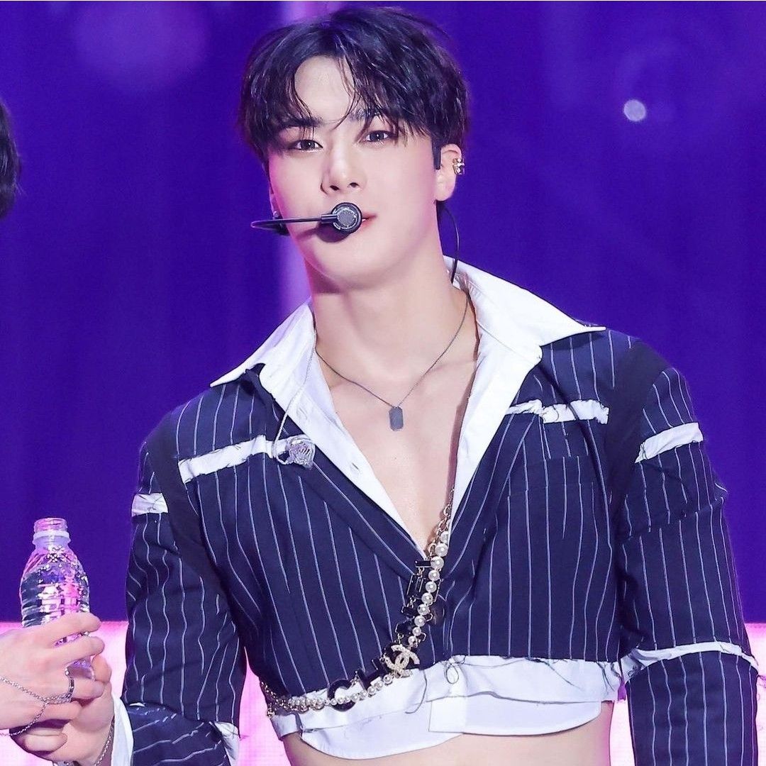 A moment captured by Moonbin (ASTRO)'s fan