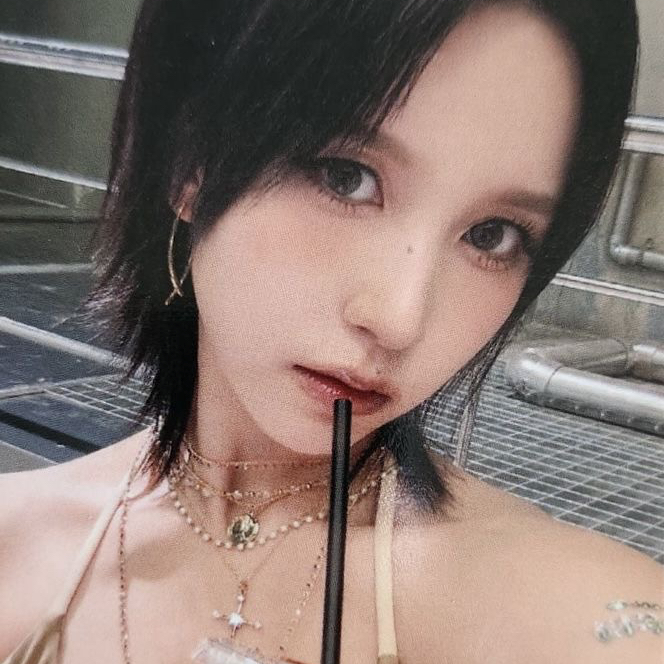 Mina (TWICE)粉丝拍下的瞬间