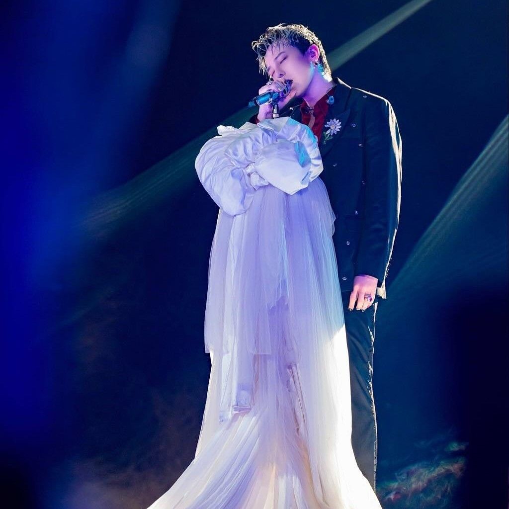 Behind-the-scenes cut of G-DRAGON (BIGBANG)