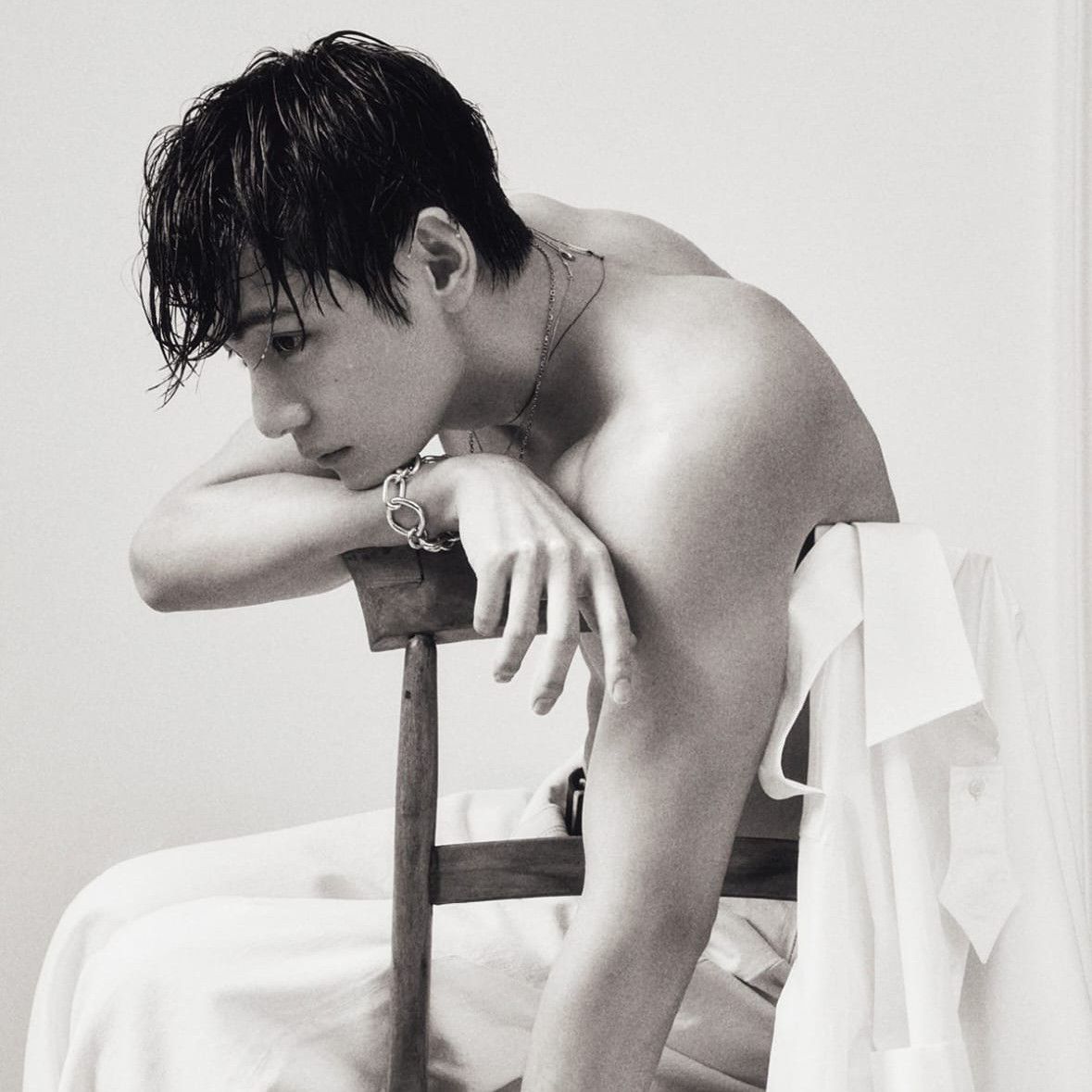 Foto terbaru V (BTS)