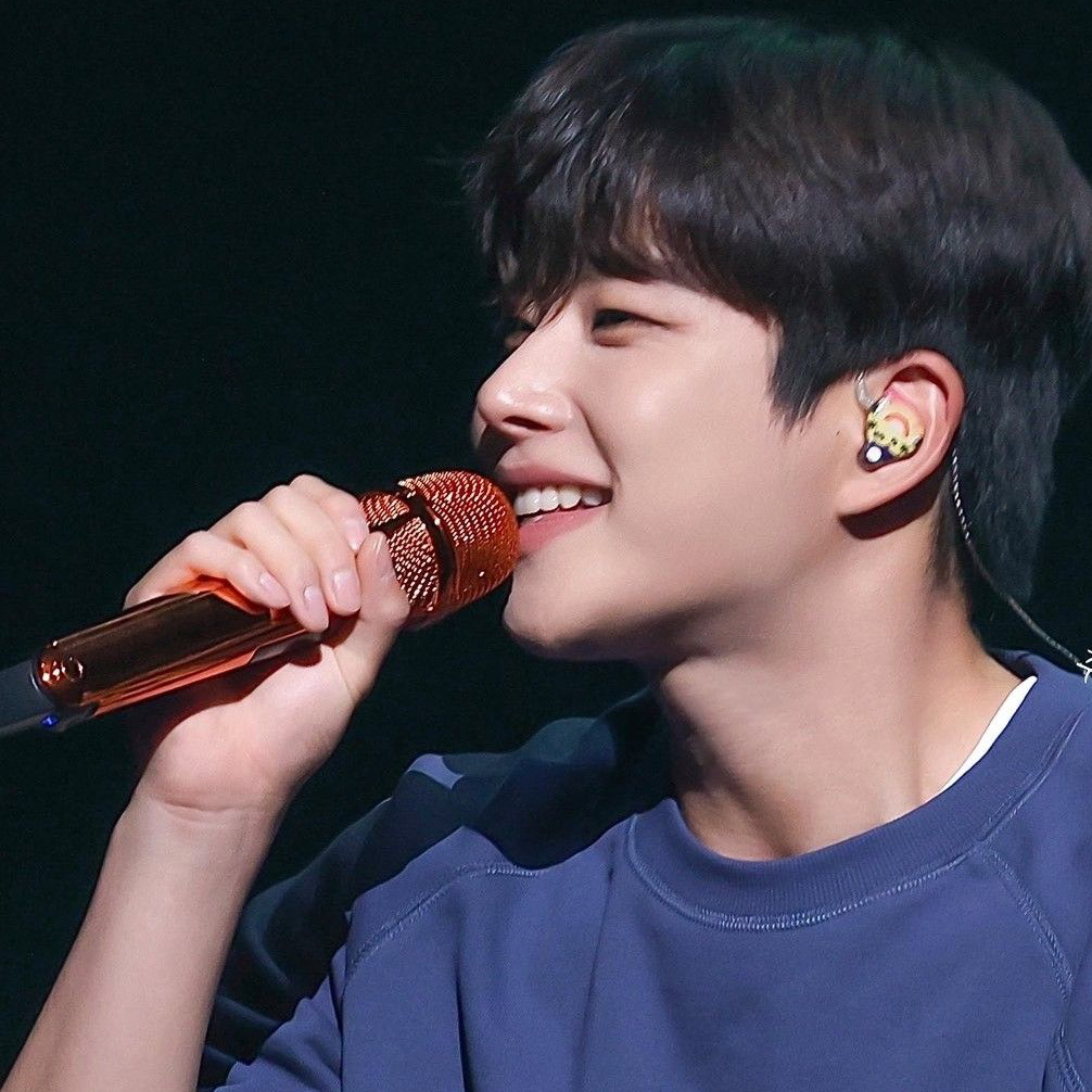 Latest photo of MJ (ASTRO)