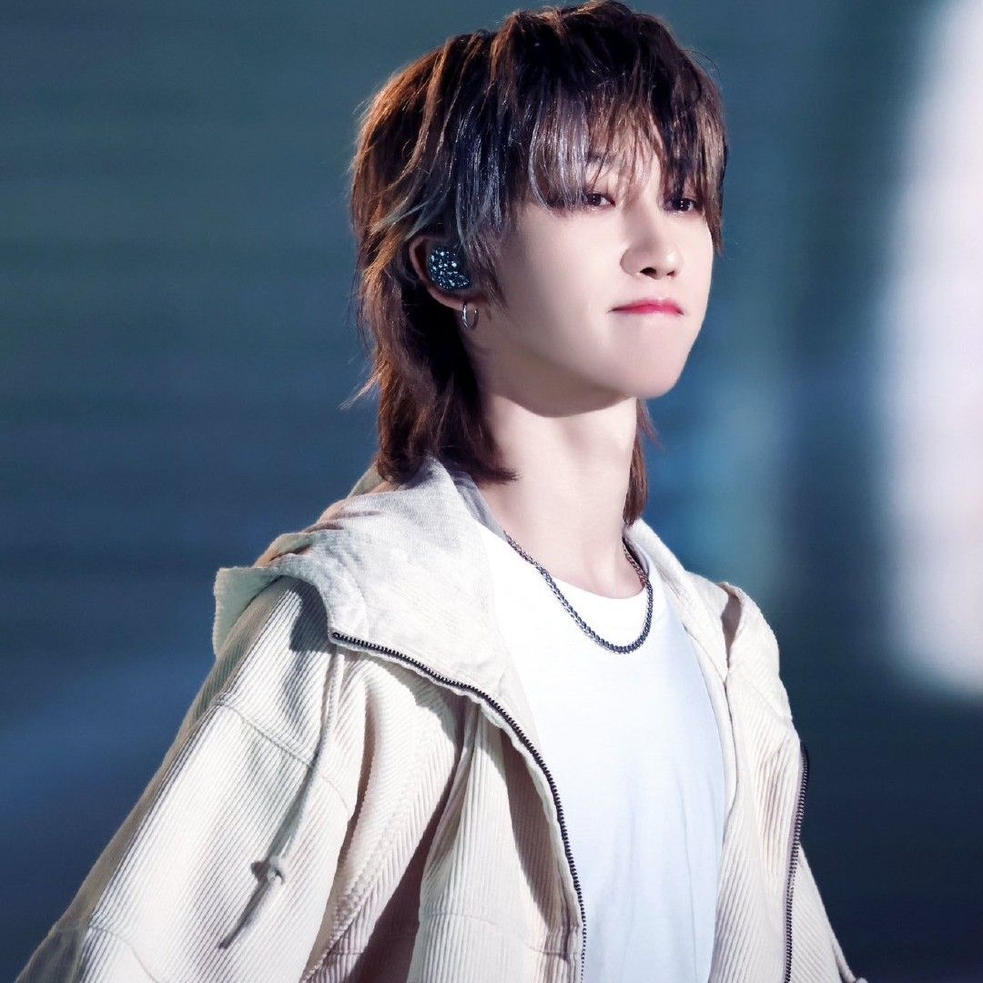 Behind-the-scenes cut of The 8 (SEVENTEEN)