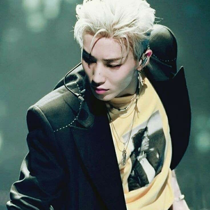 Behind-the-scenes cut of Jongup (B.A.P)