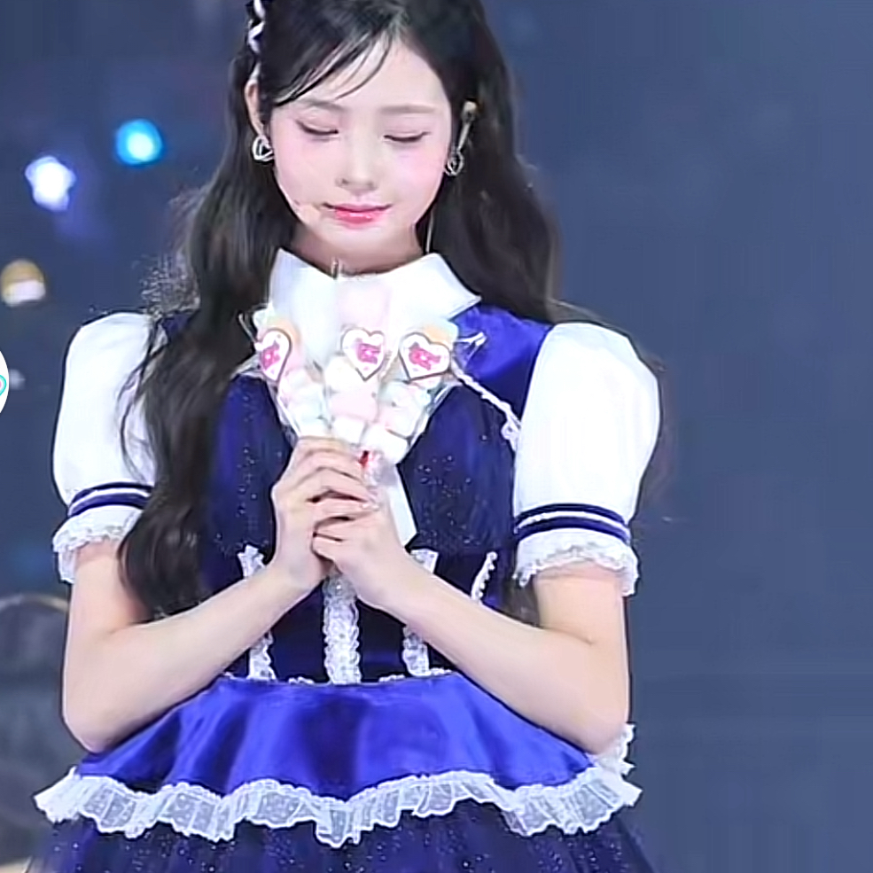 Behind-the-scenes cut of Seowon (UNIS)