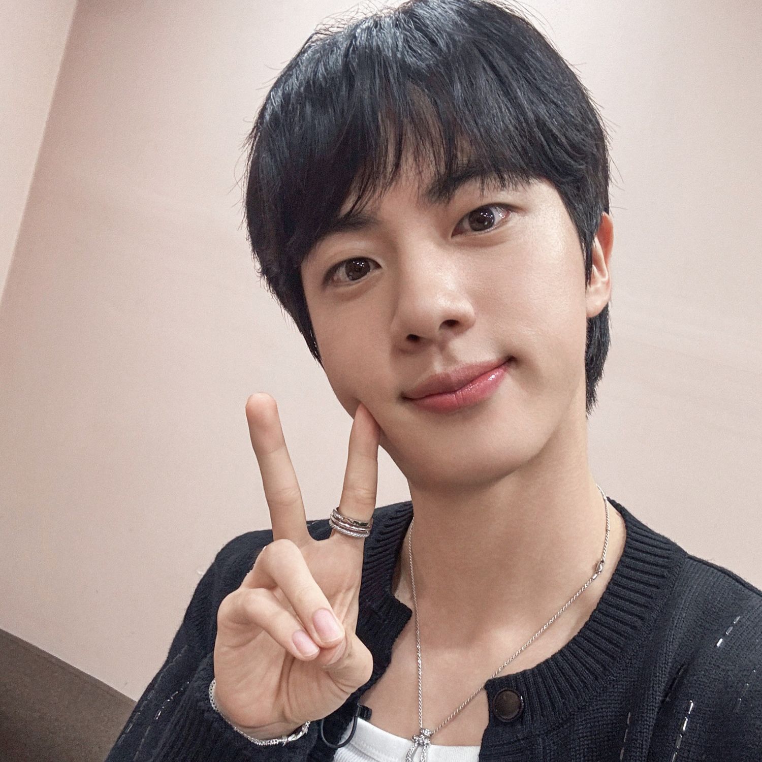 Potret di balik layar Jin (BTS)