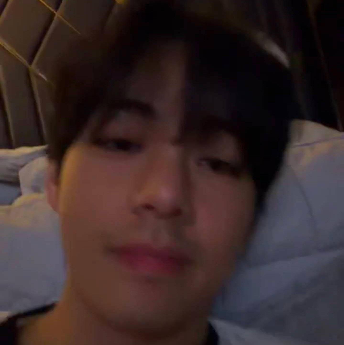 뷔 (방탄소년단) 최근 활동샷