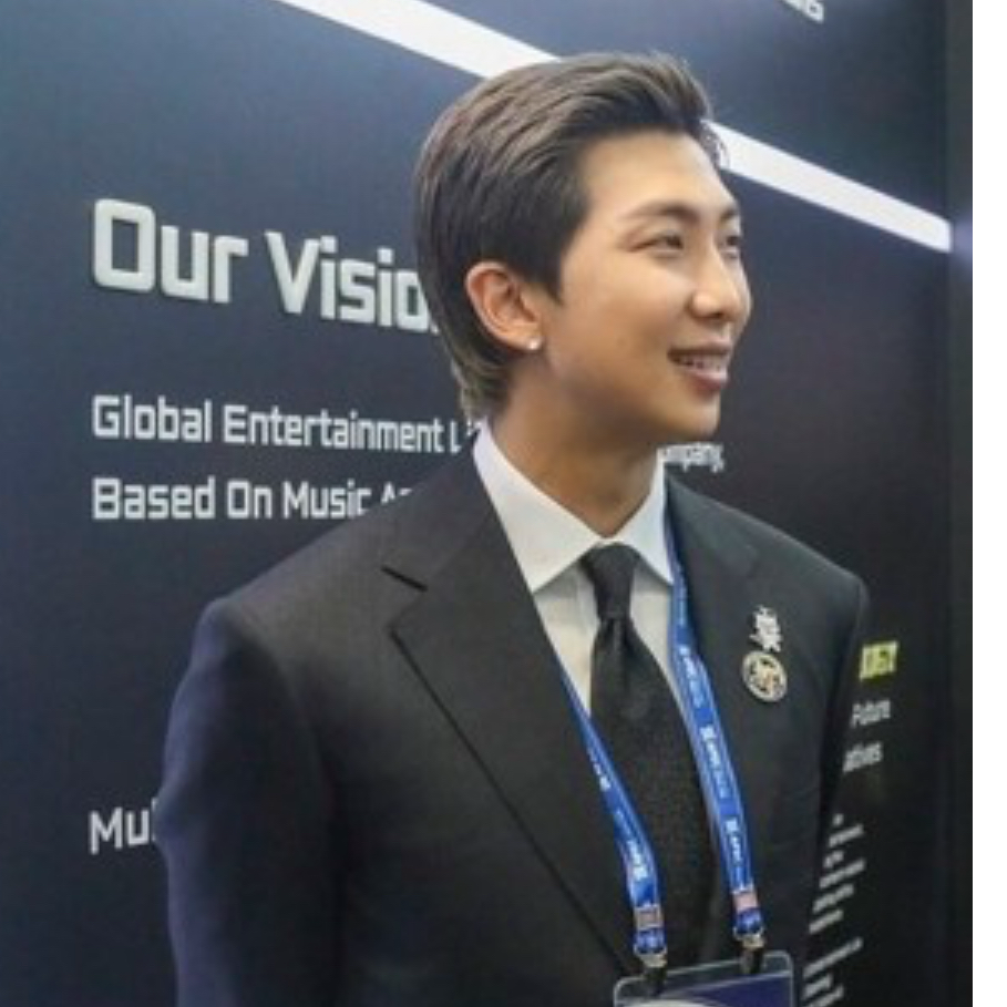 RM (방탄소년단)의 최신 사진