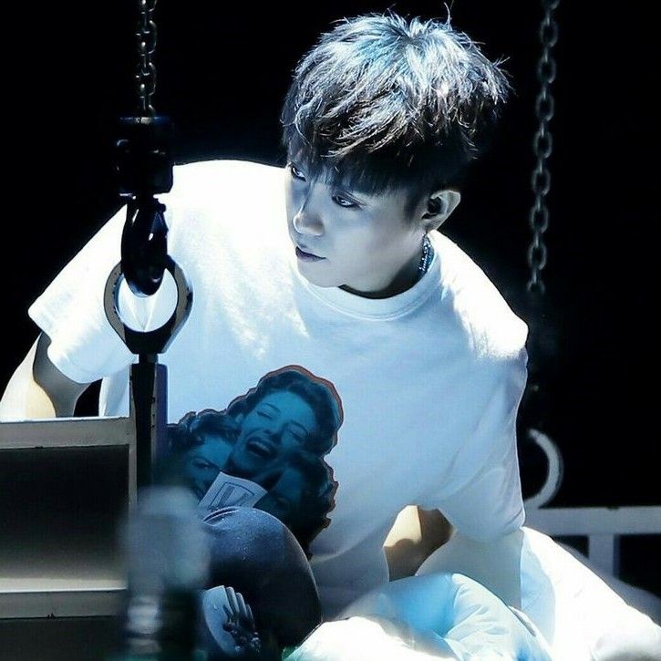 Behind-the-scenes cut of Eun Jiwon (SECHSKIES)