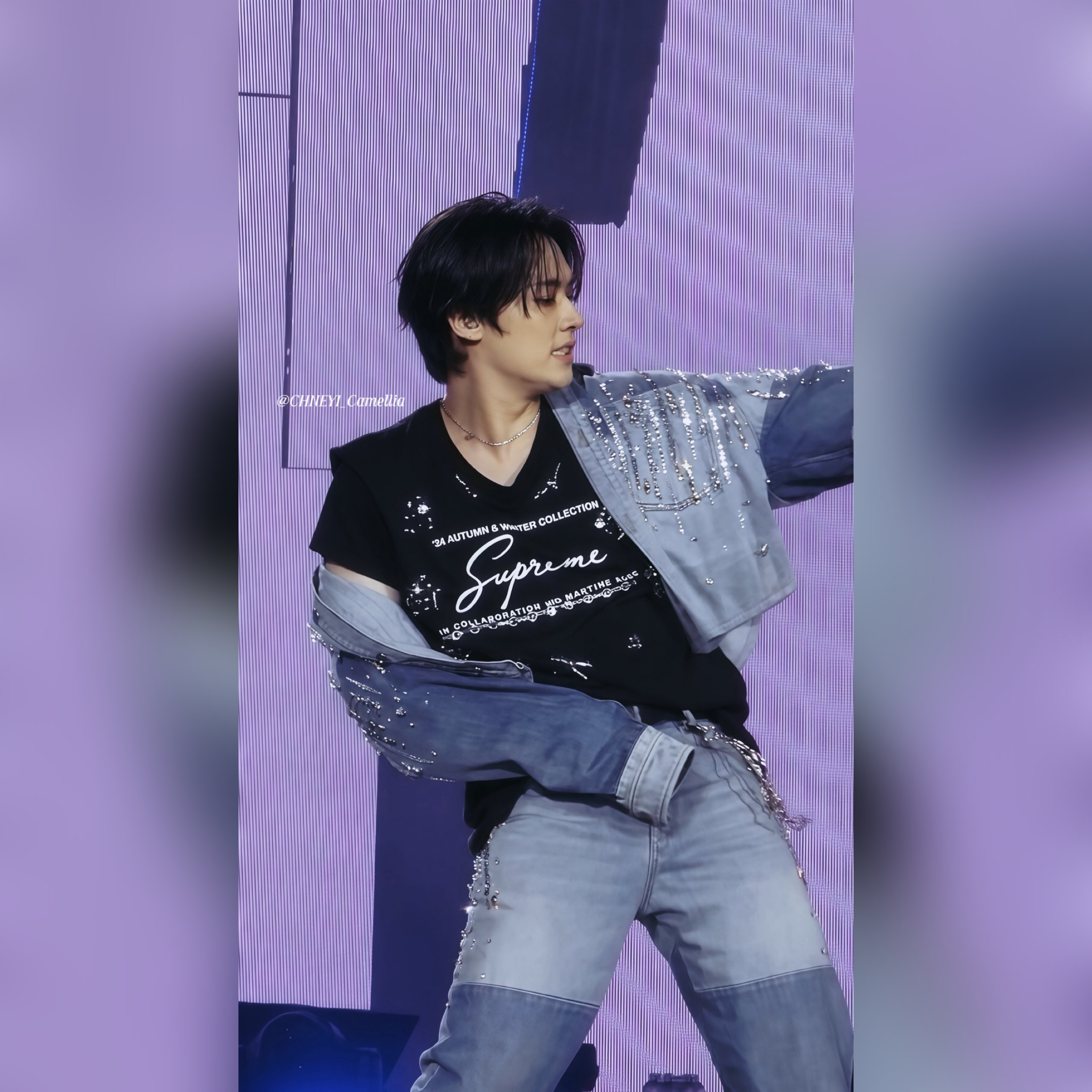 Behind-the-scenes cut of Lee Know (Stray Kids)