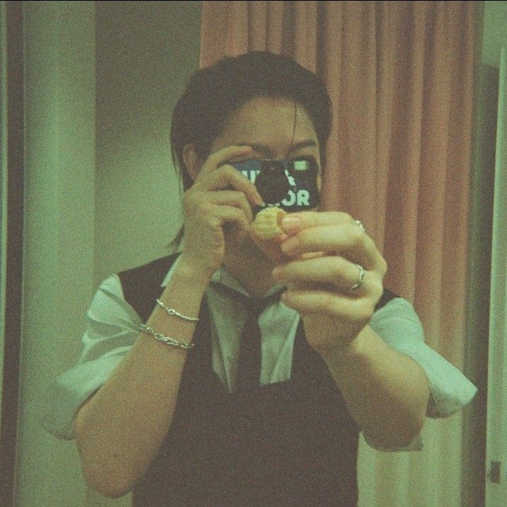 Behind-the-scenes cut of Heechul (Super Junior)