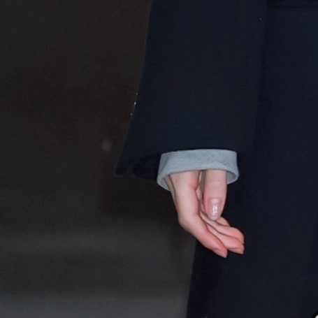 Latest photo of Yuna (ITZY)