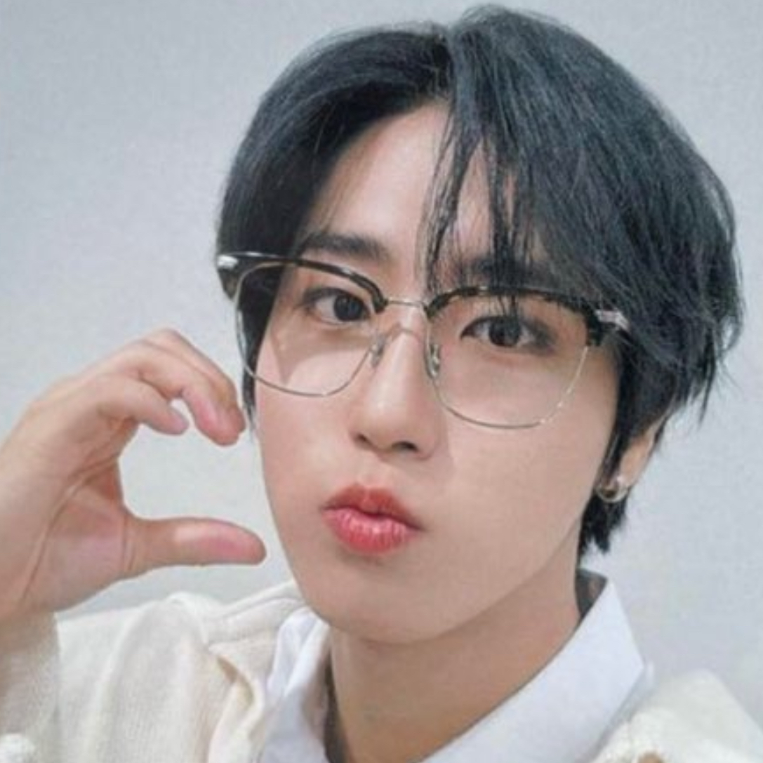 Latest photo of HAN (Stray Kids)