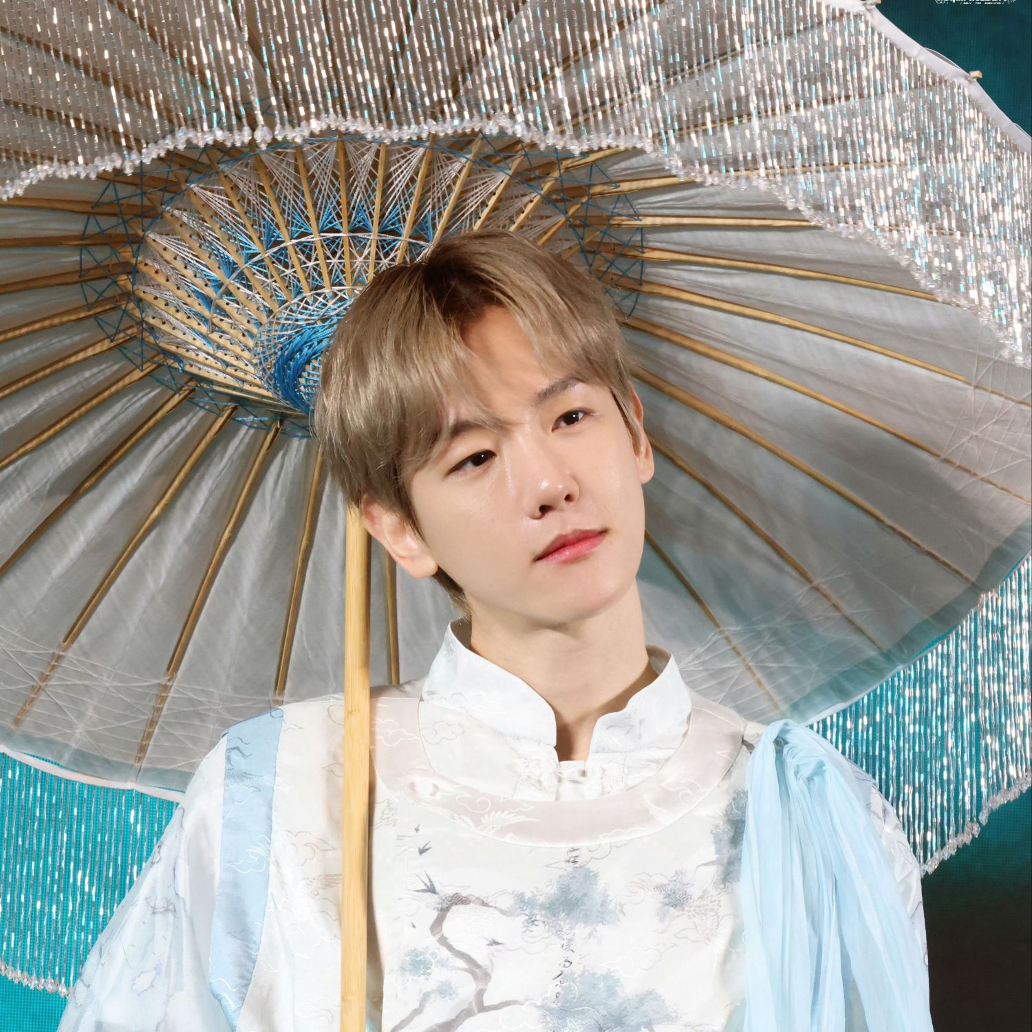 백현 (EXO)의 최신 사진