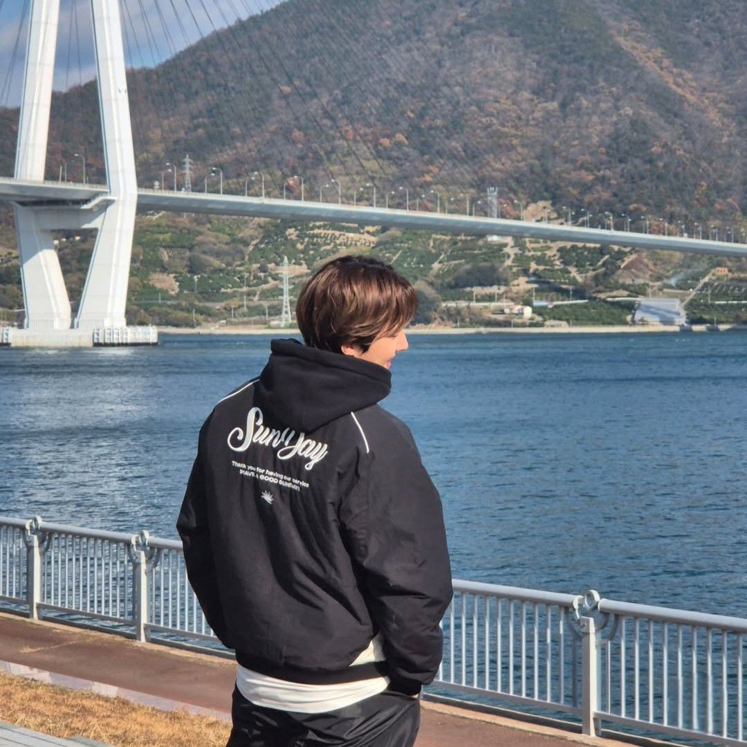 A moment captured by Hui (PENTAGON)'s fan