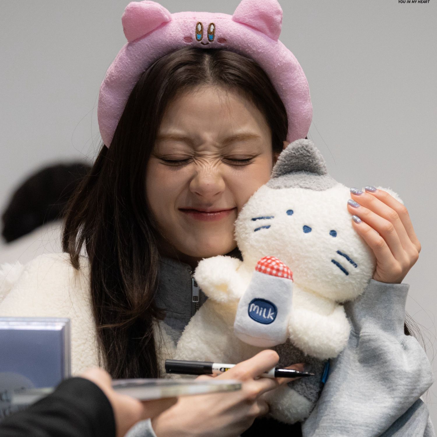 Behind-the-scenes cut of Jihyo (TWICE)