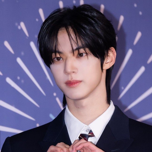 Behind-the-scenes cut of TWS