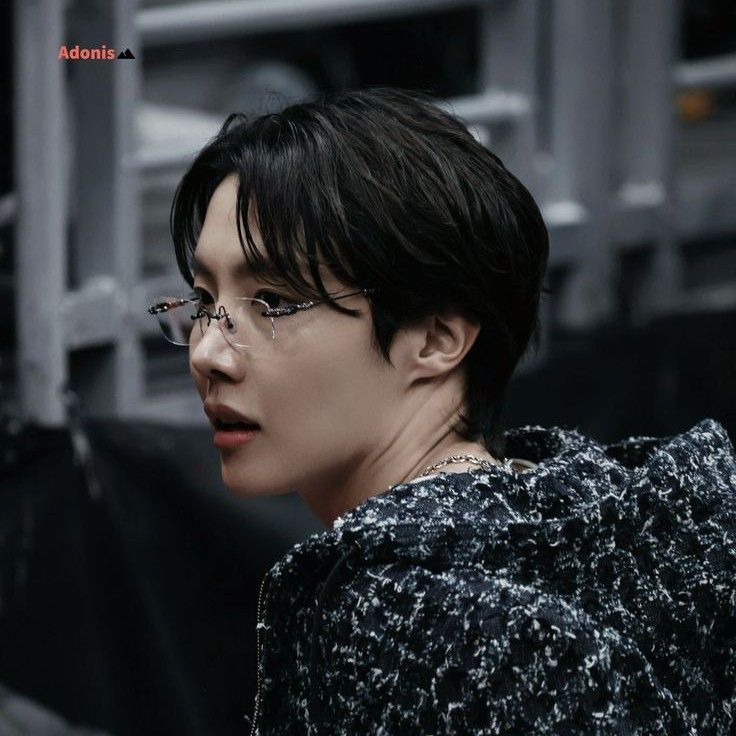 防弹少年团的最新活动照片