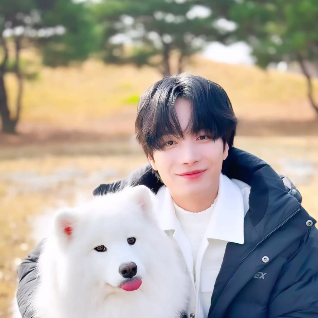 Behind-the-scenes cut of Kim Jonghyeon