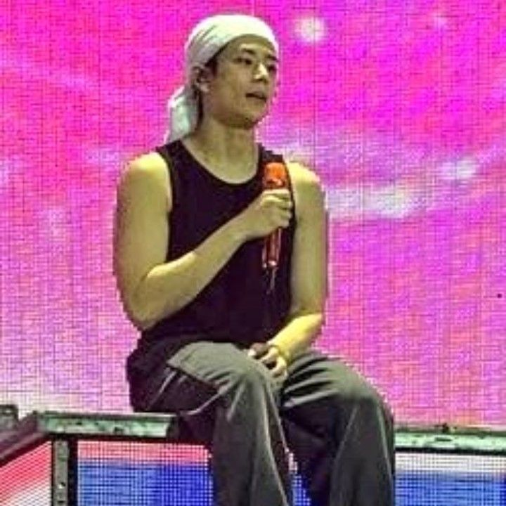 A moment captured by MJ (ASTRO)'s fan
