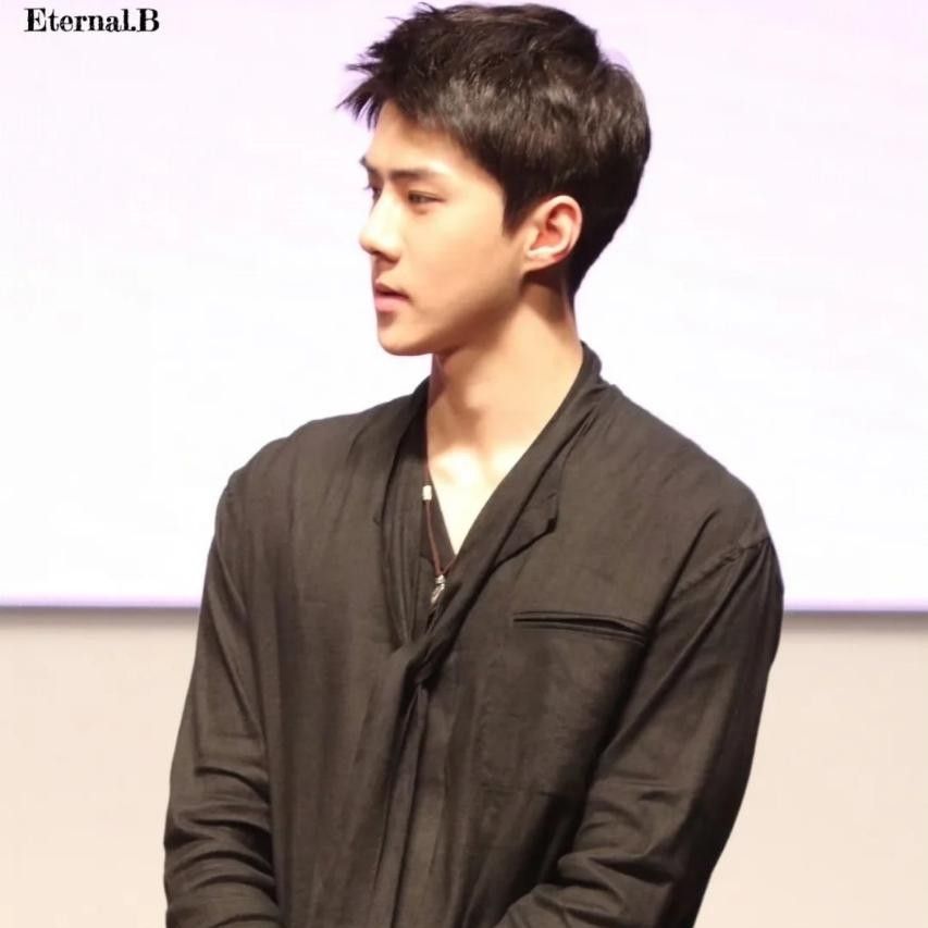 세훈 (EXO)의 최신 사진