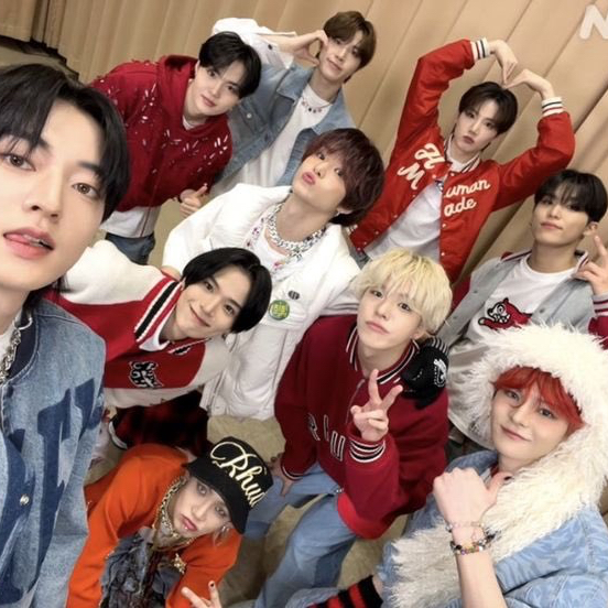 A moment captured by TREASURE's fan