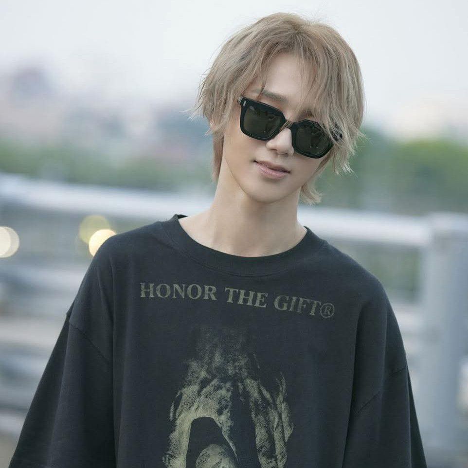 Behind-the-scenes cut of Yesung (Super Junior)