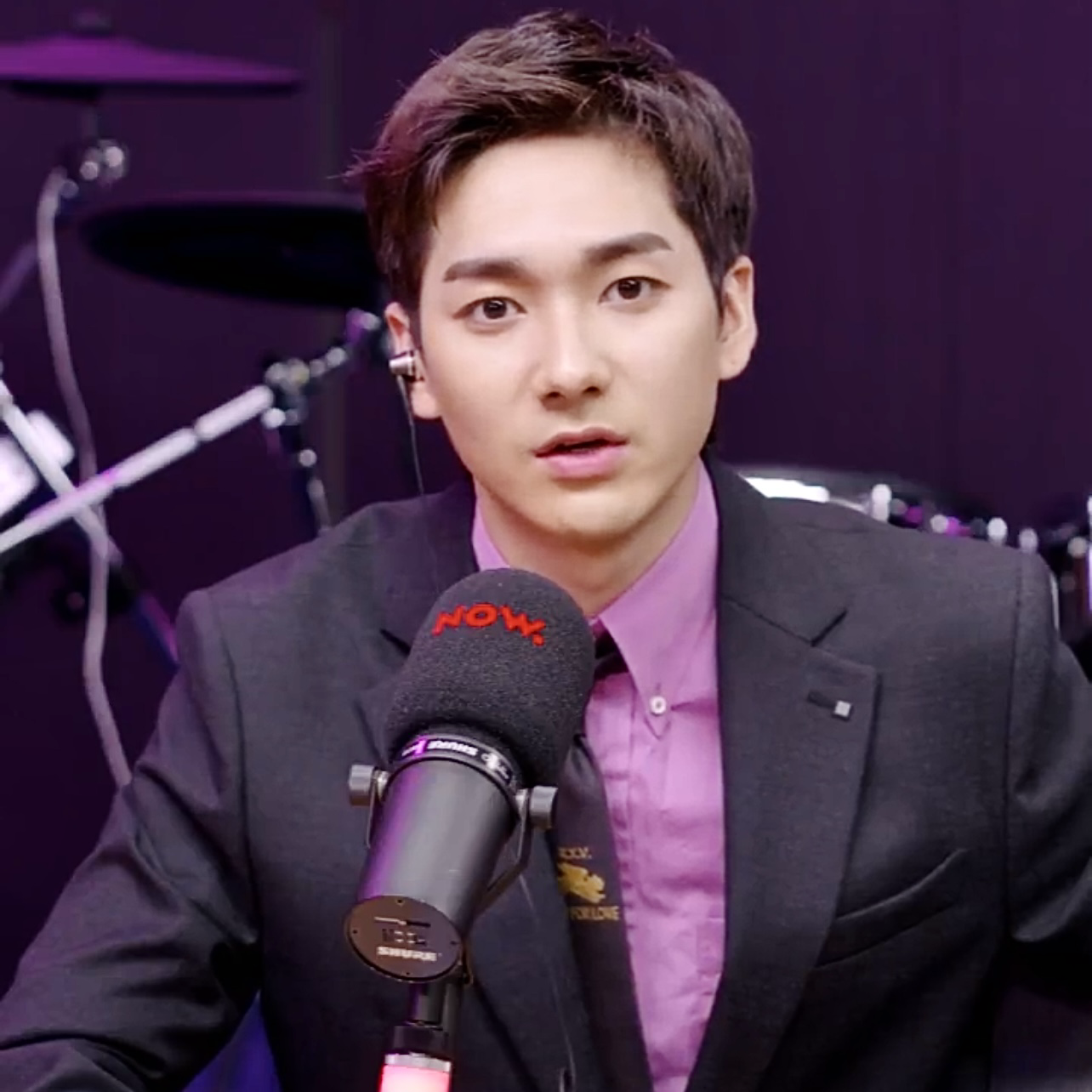 Behind-the-scenes cut of Aron