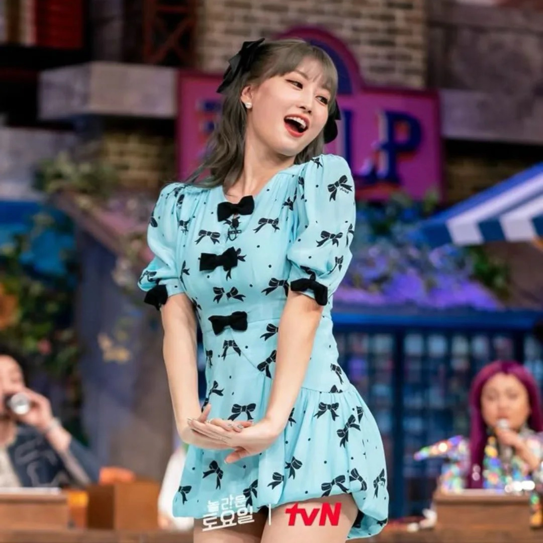 Recent activity shot of Momo (TWICE)