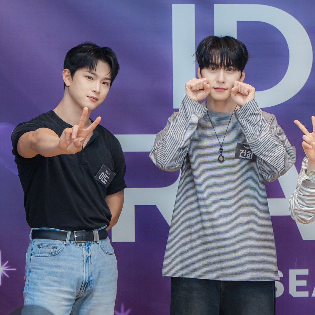 Recent activity shot of LEE DO (ONEUS)