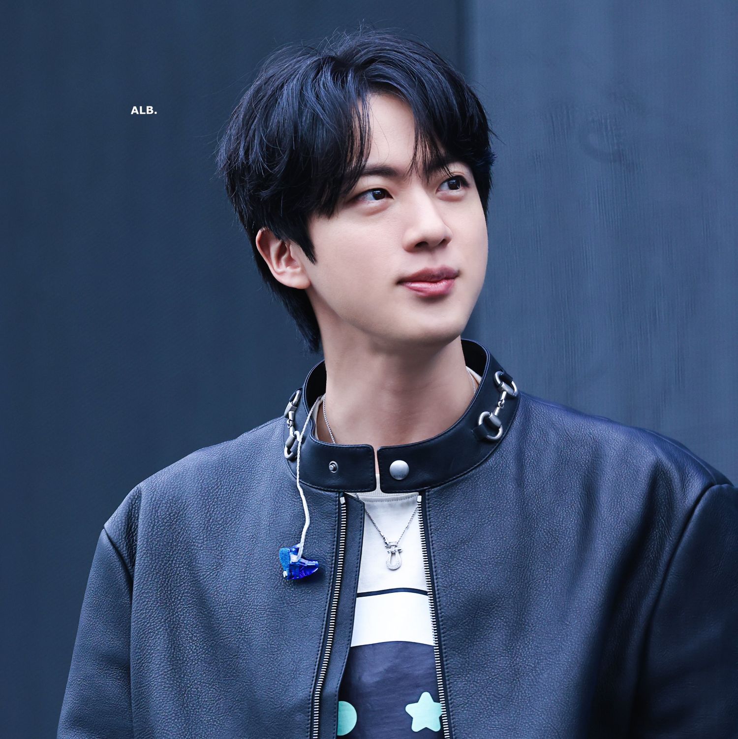 진 (방탄소년단)의 비하인드 컷