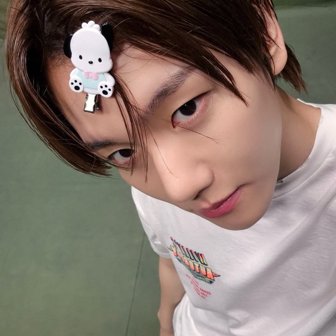 Behind-the-scenes cut of Baekhyun (EXO)