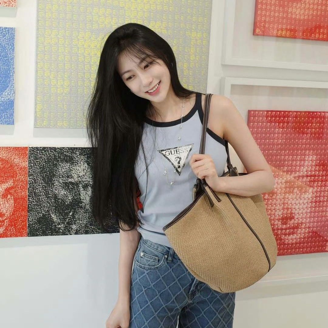 Latest photo of Oh Hayoung (Apink)