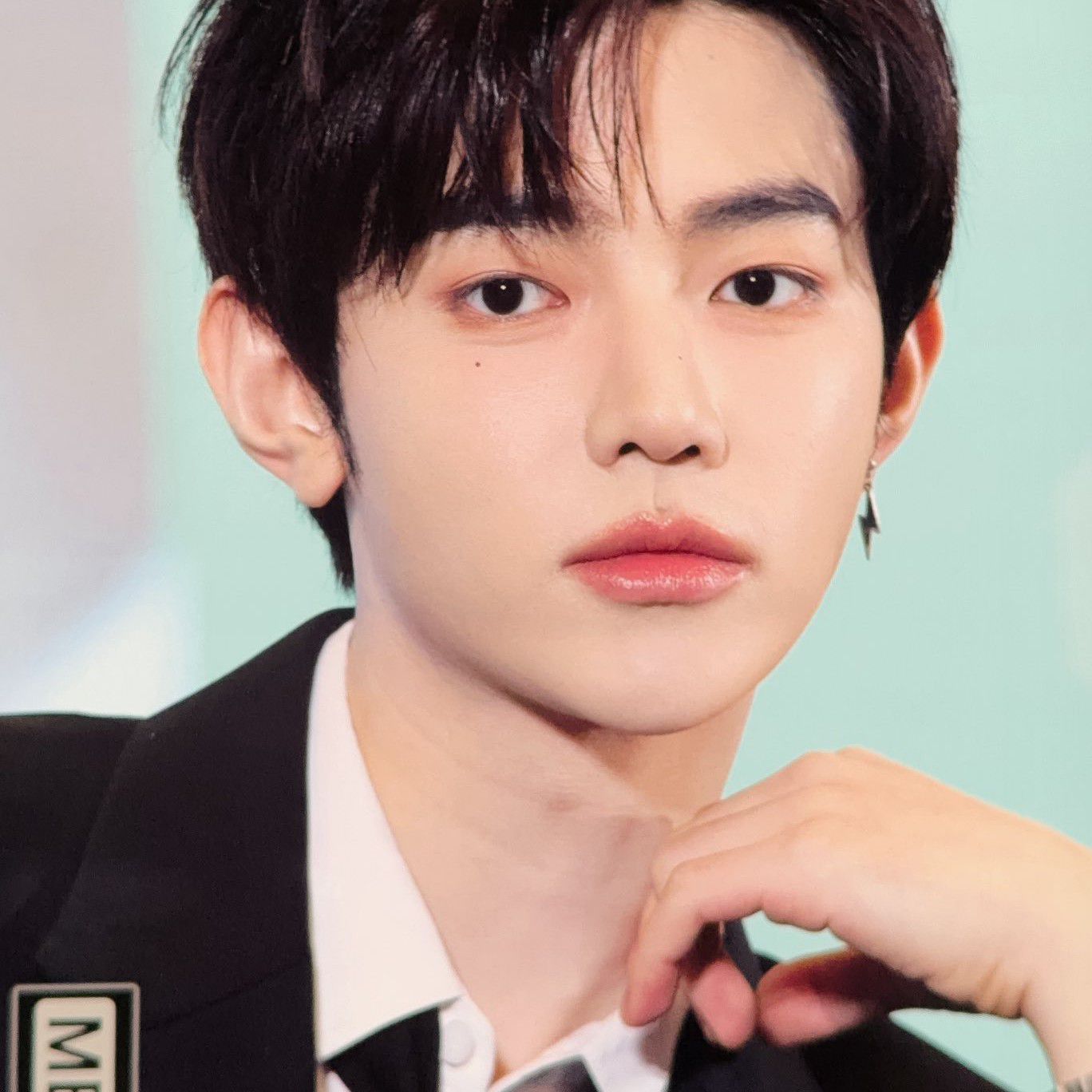 Behind-the-scenes cut of Zhang Hao (ZEROBASEONE)