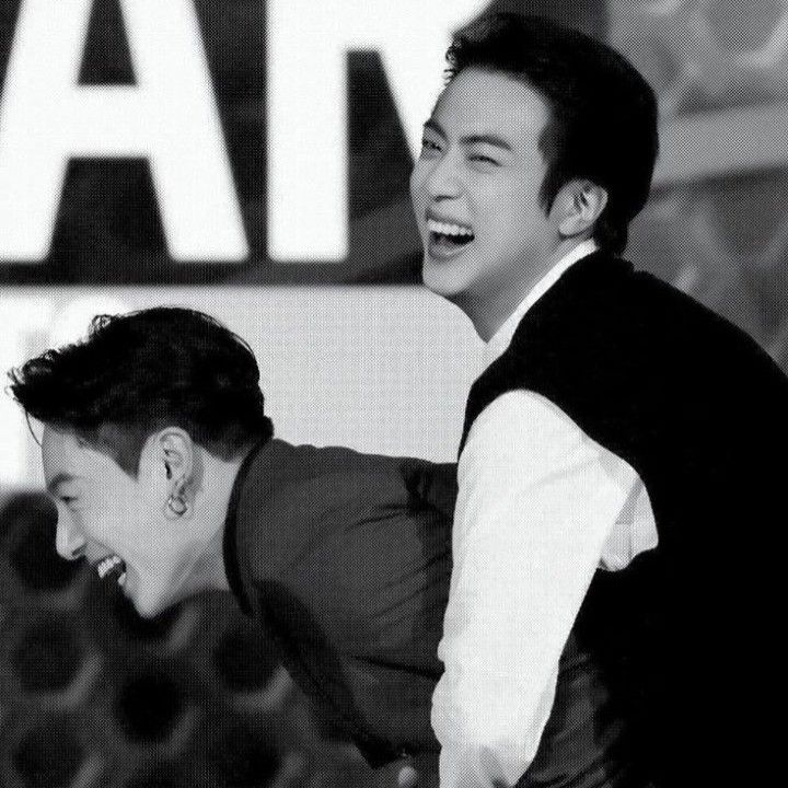 Foto aktivitas terbaru BTS