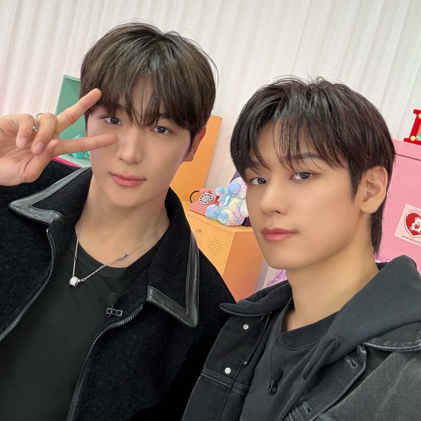 Popular profile image of THE BOYZ selected by votes