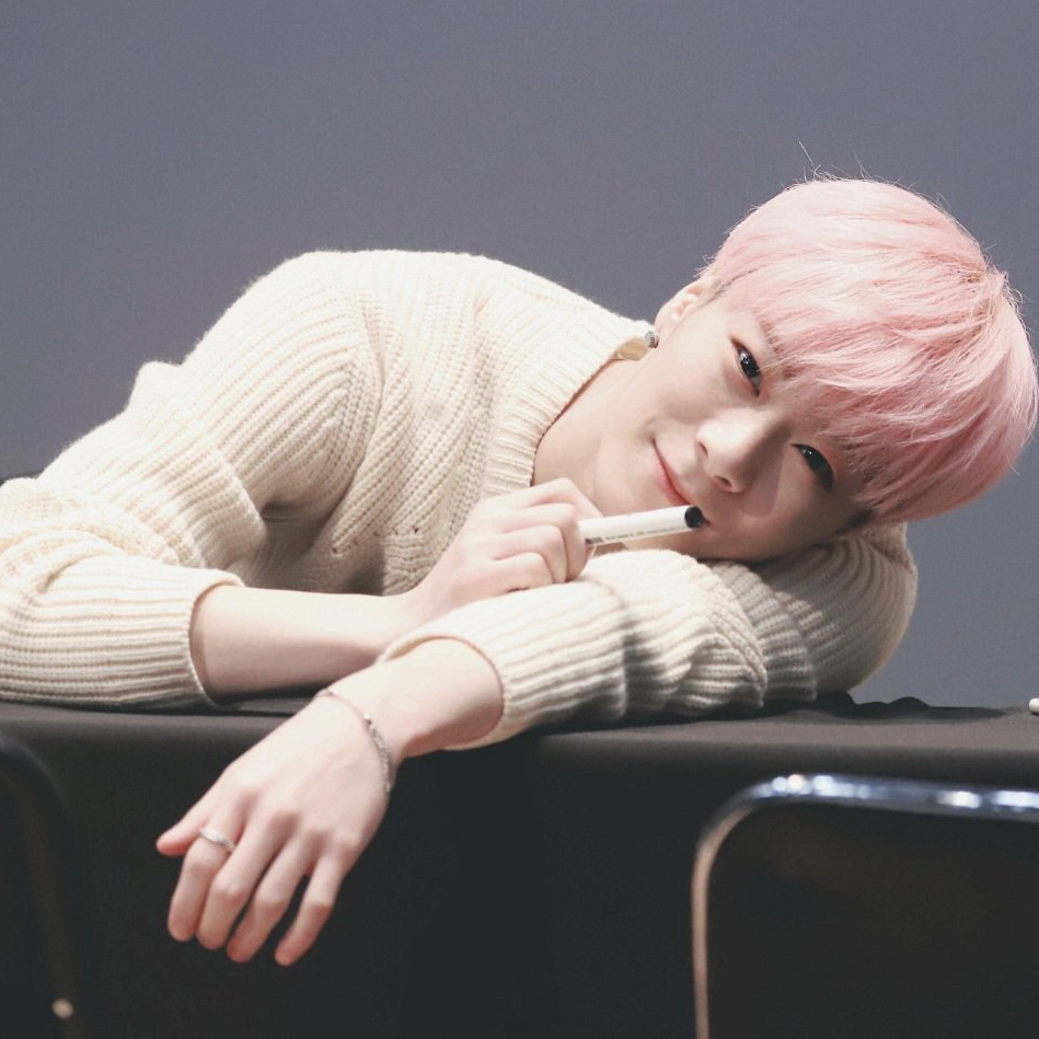 ASTRO的最新活动照片